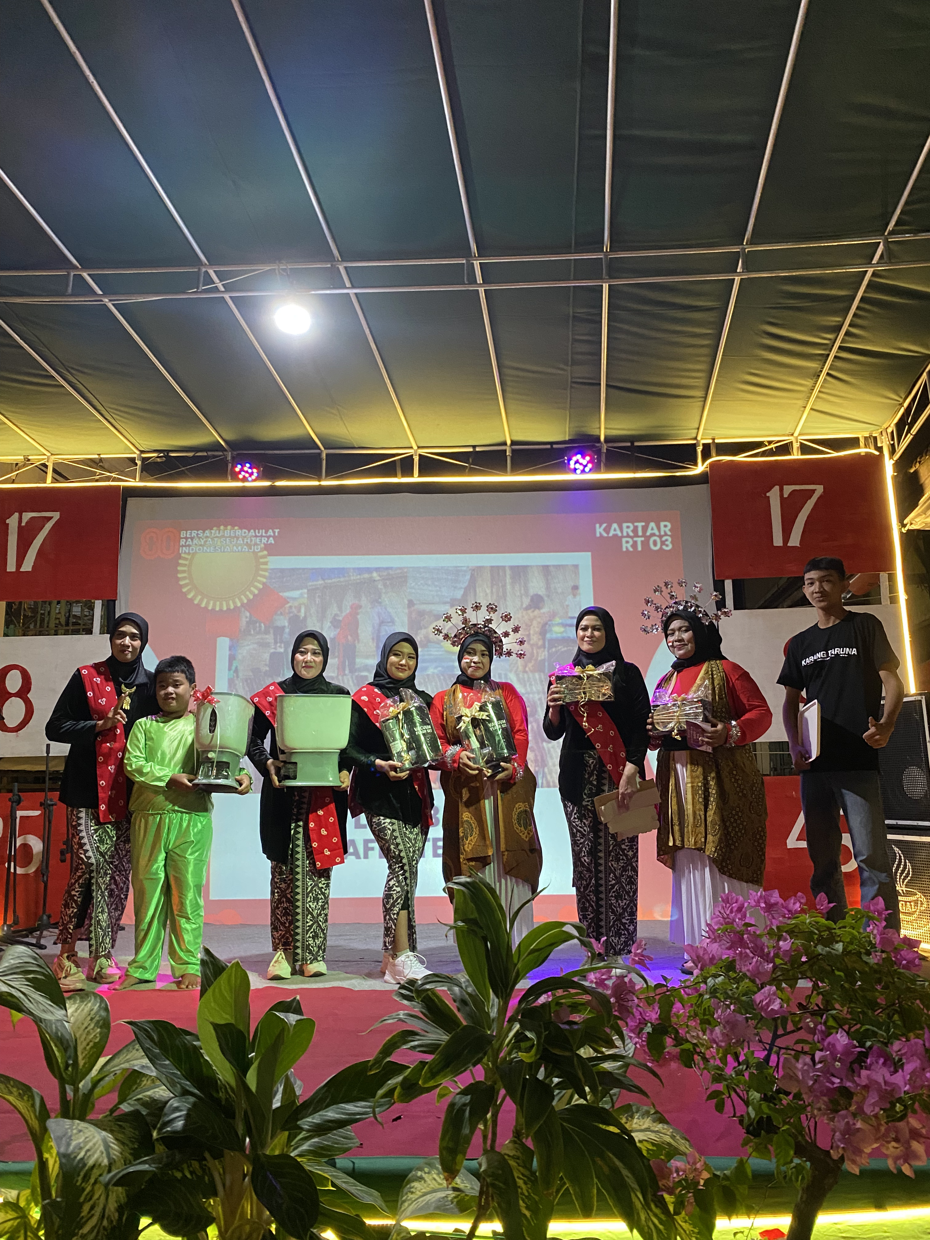 Penyerahan Hadiah Pentas Seni